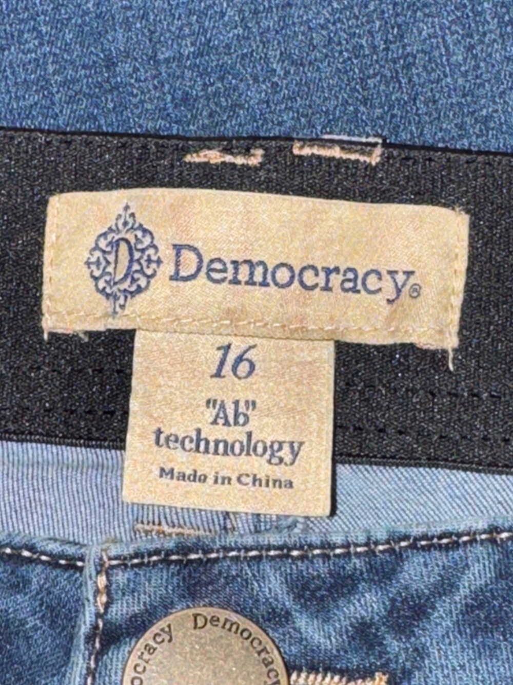 Democracy Women High Rise Booty Lift Jeans - Picture 3 of 10